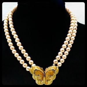 Beautiful Papillon vintage butterfly necklace